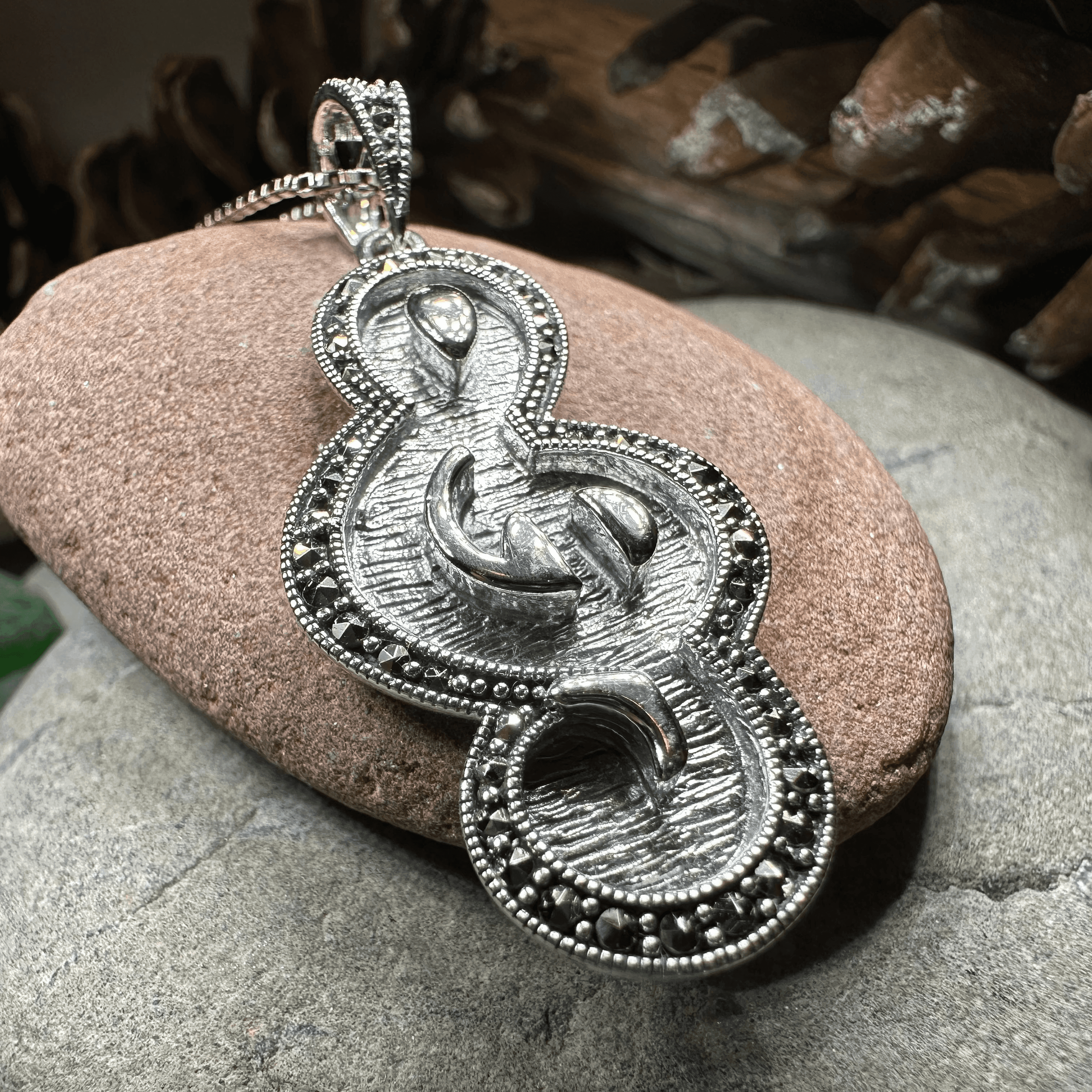 Crescendo Music Note Necklace - 