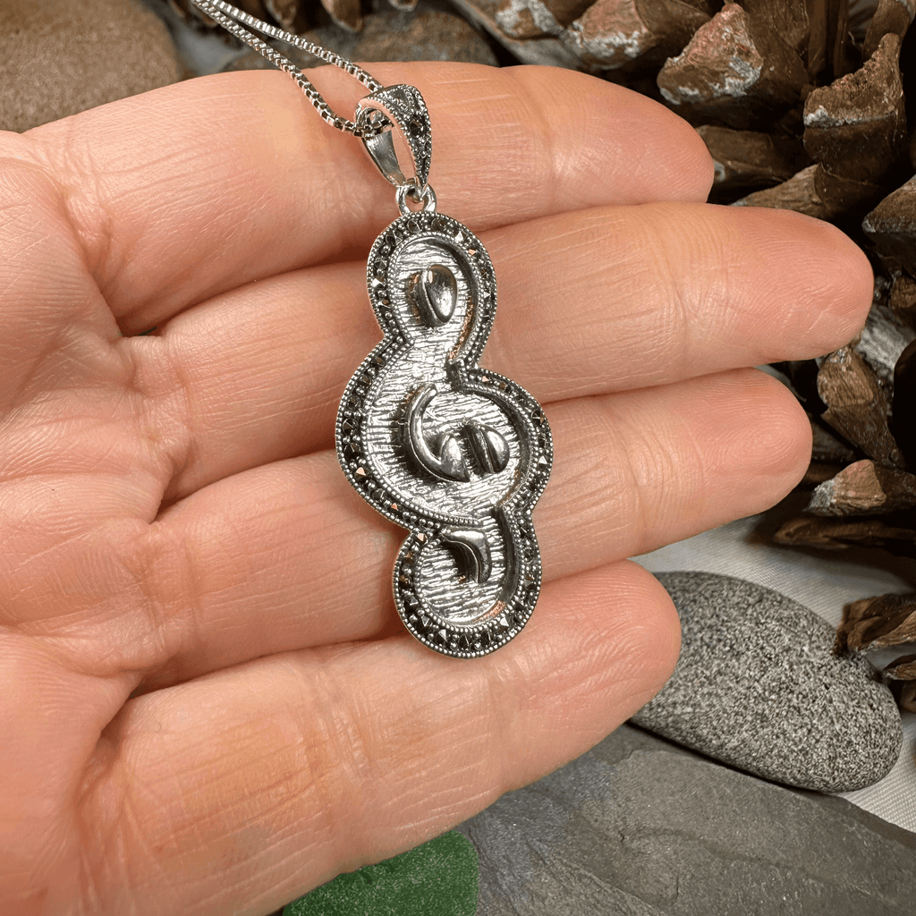 Crescendo Music Note Necklace - 
