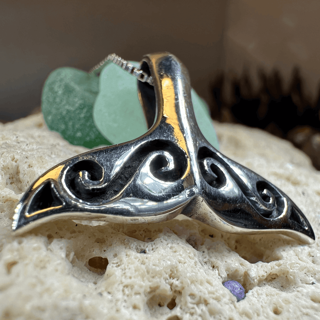 Míol Mór Whale Tail Necklace - 