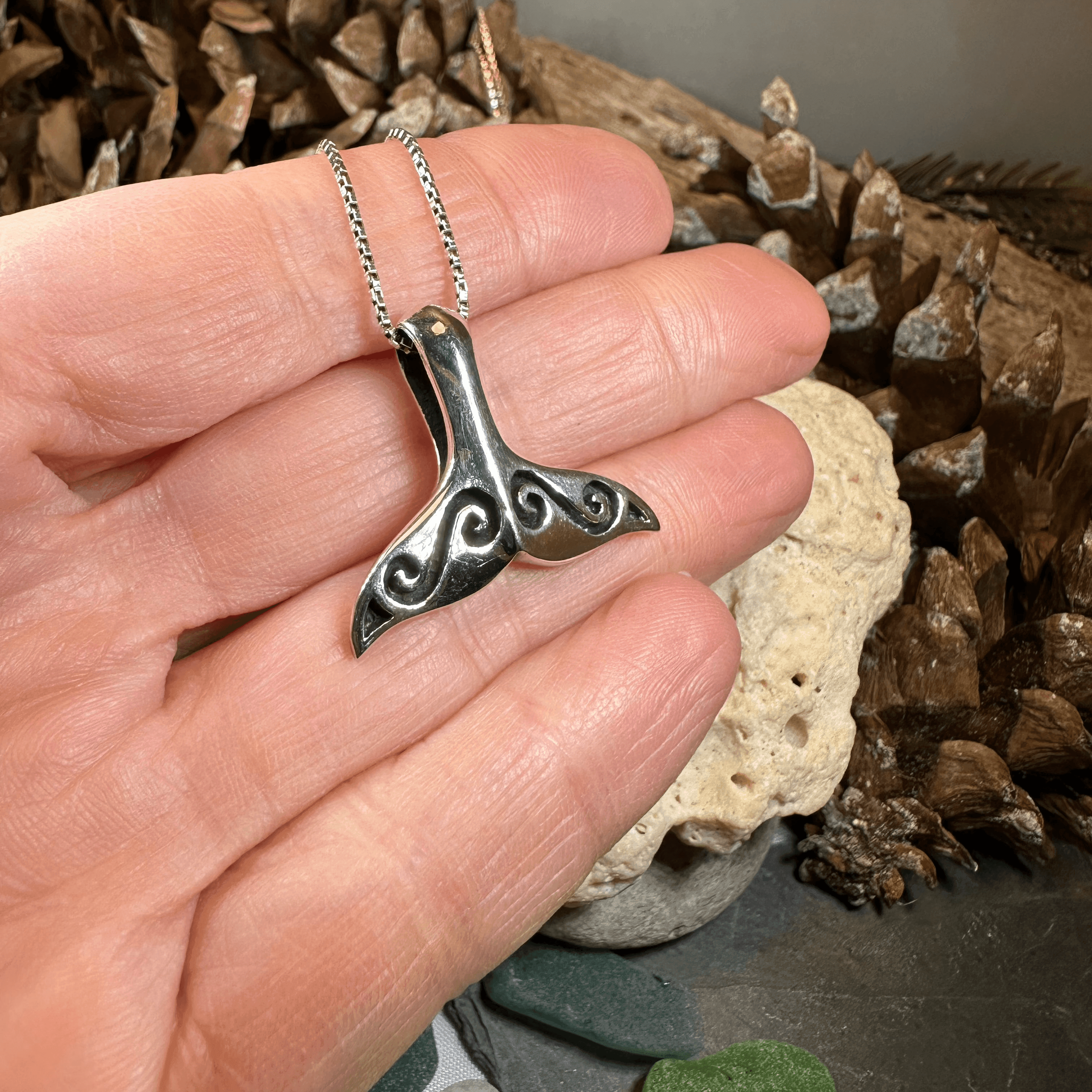 Míol Mór Whale Tail Necklace - 