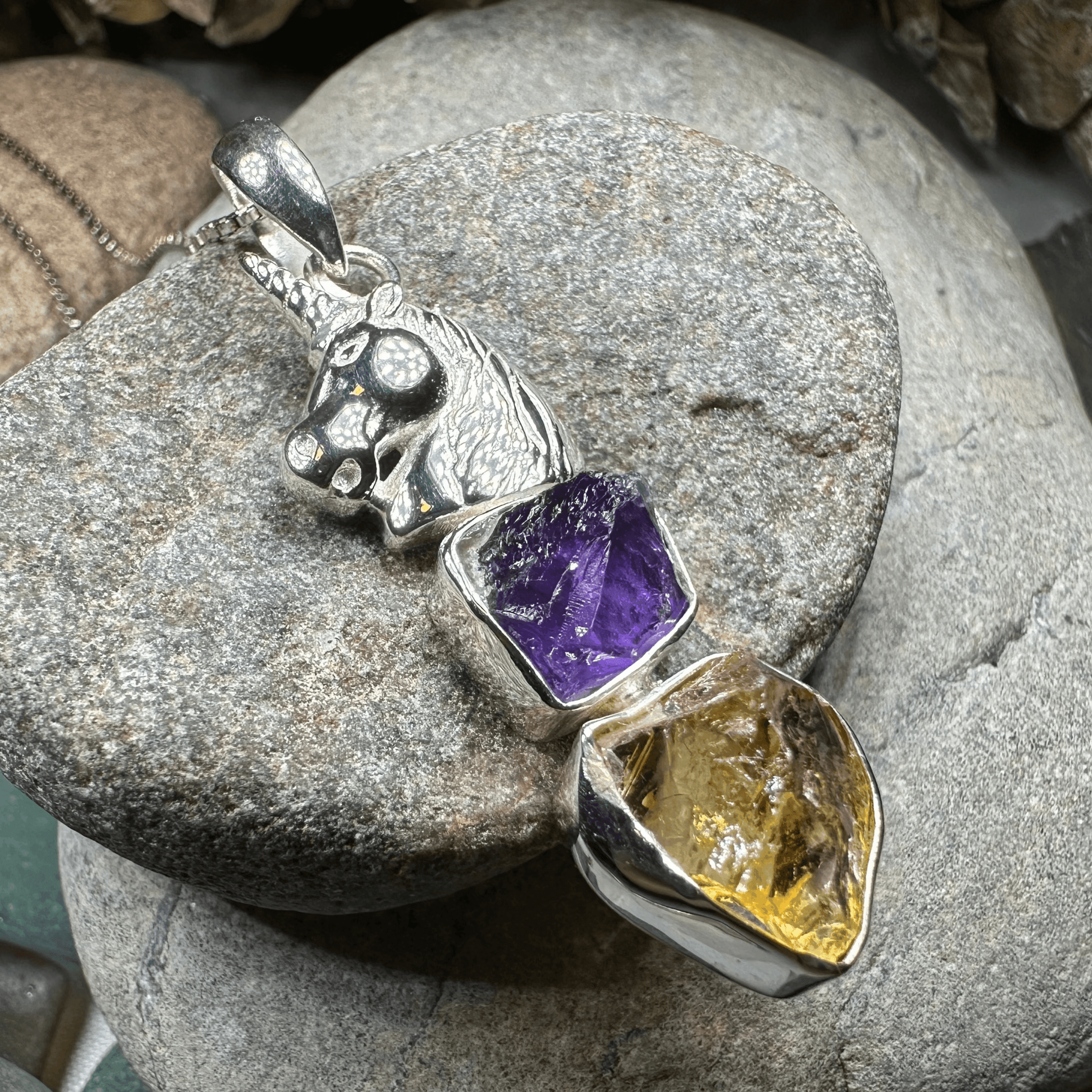 Cloudwalker Unicorn Necklace - 18 / Amethyst/Rose