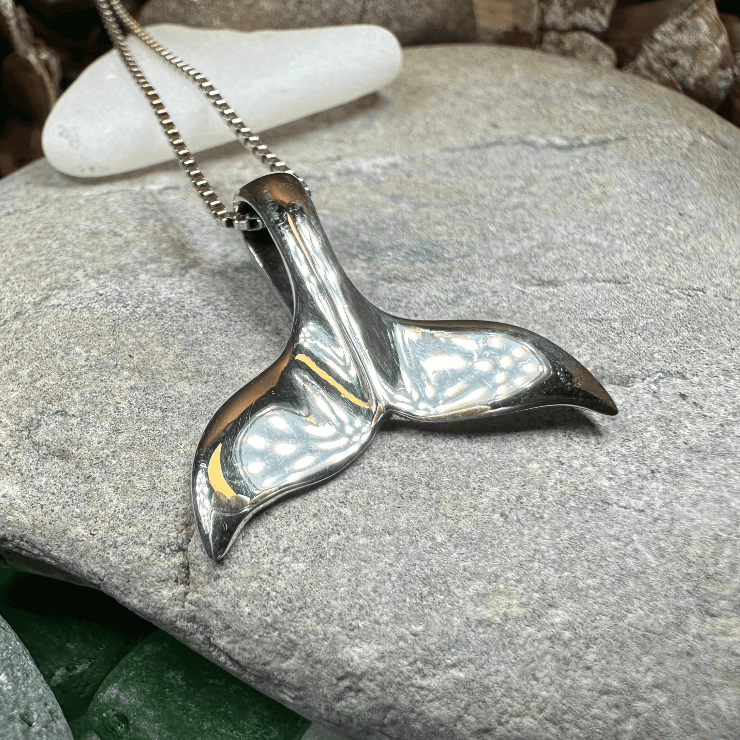 Whale Tail Necklace - 18