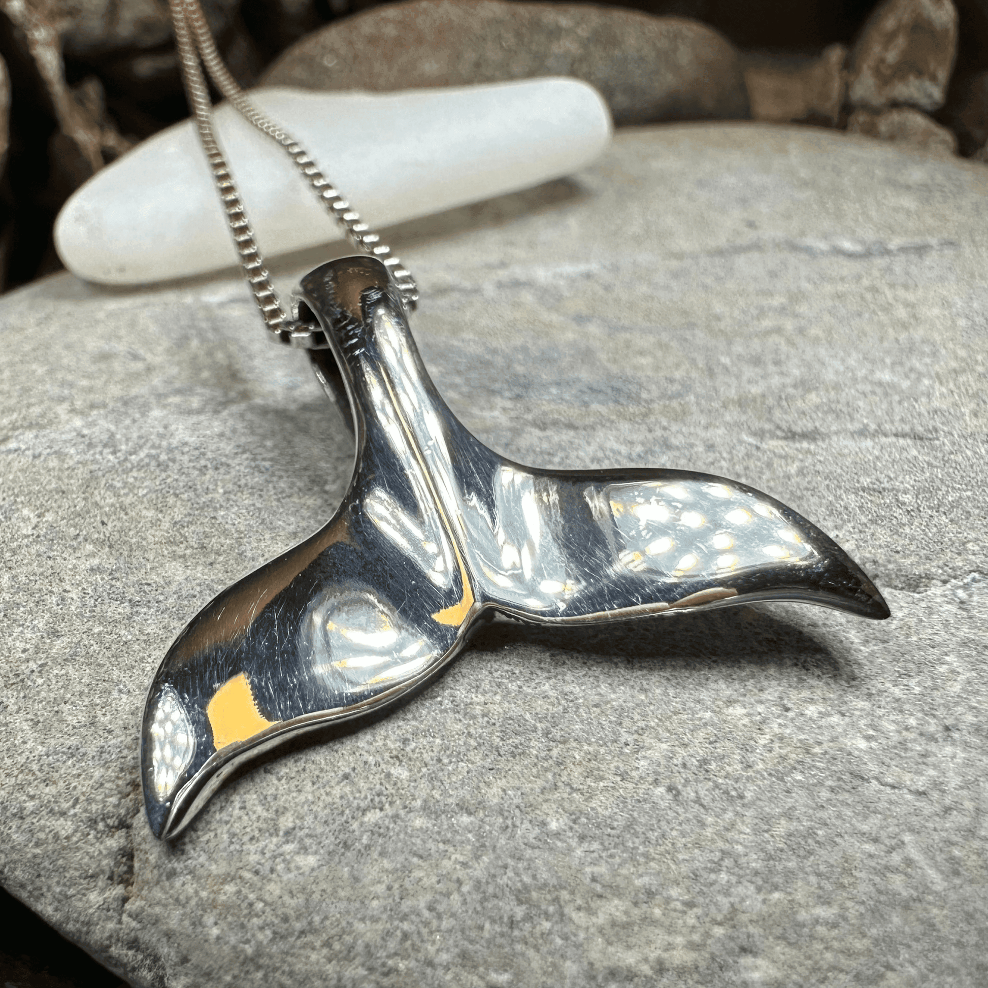 Whale Tail Necklace - 18