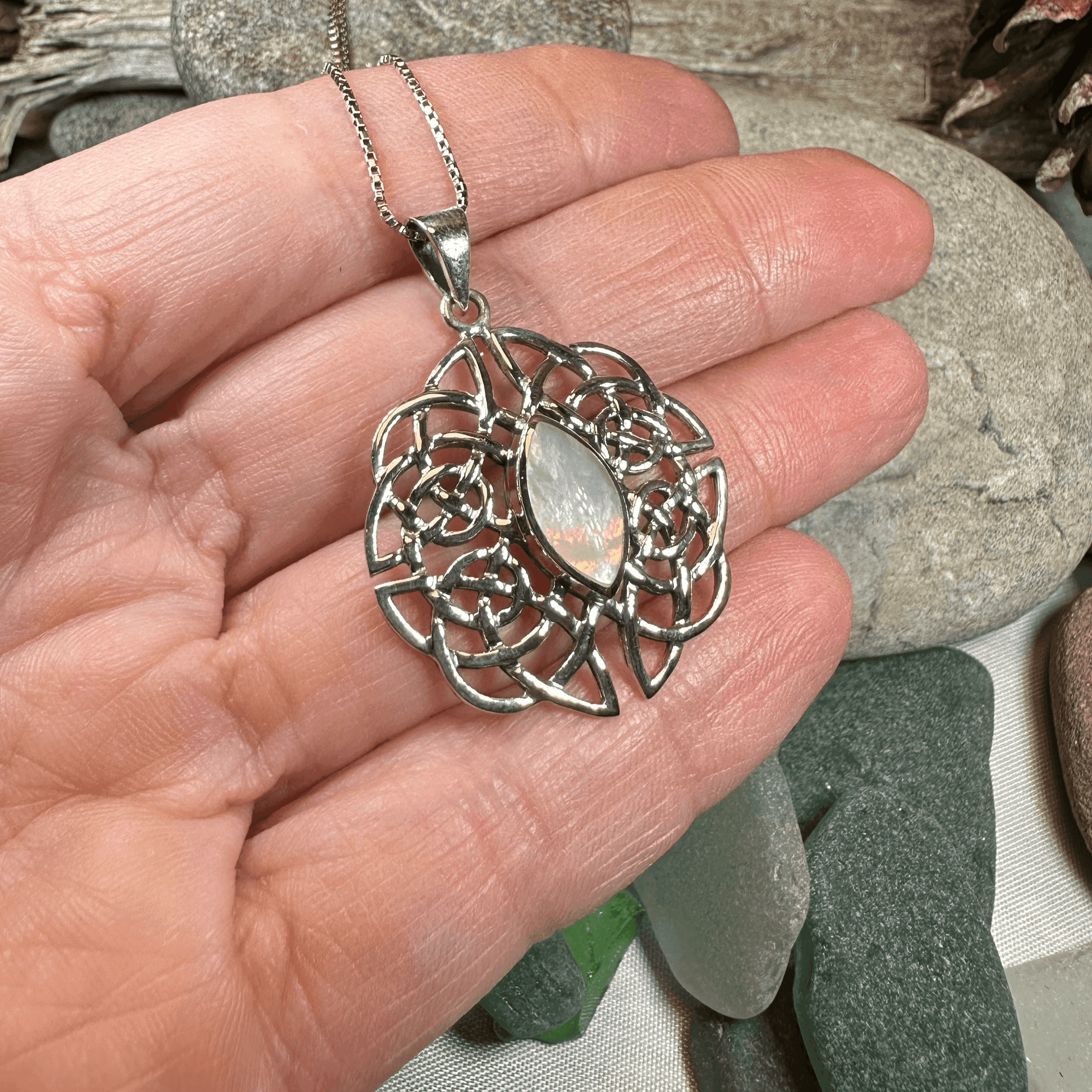 Cassandra Celtic Knot Necklace - 18