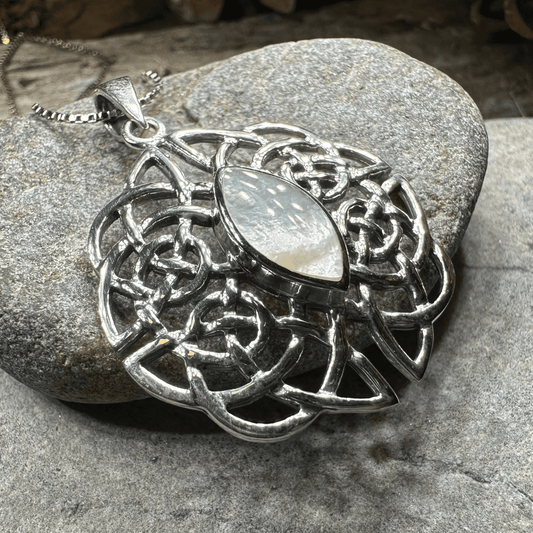 Cassandra Celtic Knot Necklace - 18