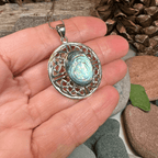 Mariot Celtic Knot Necklace - Abalone Shell / 18