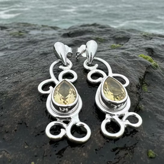Ariadne Celtic Knot Earrings