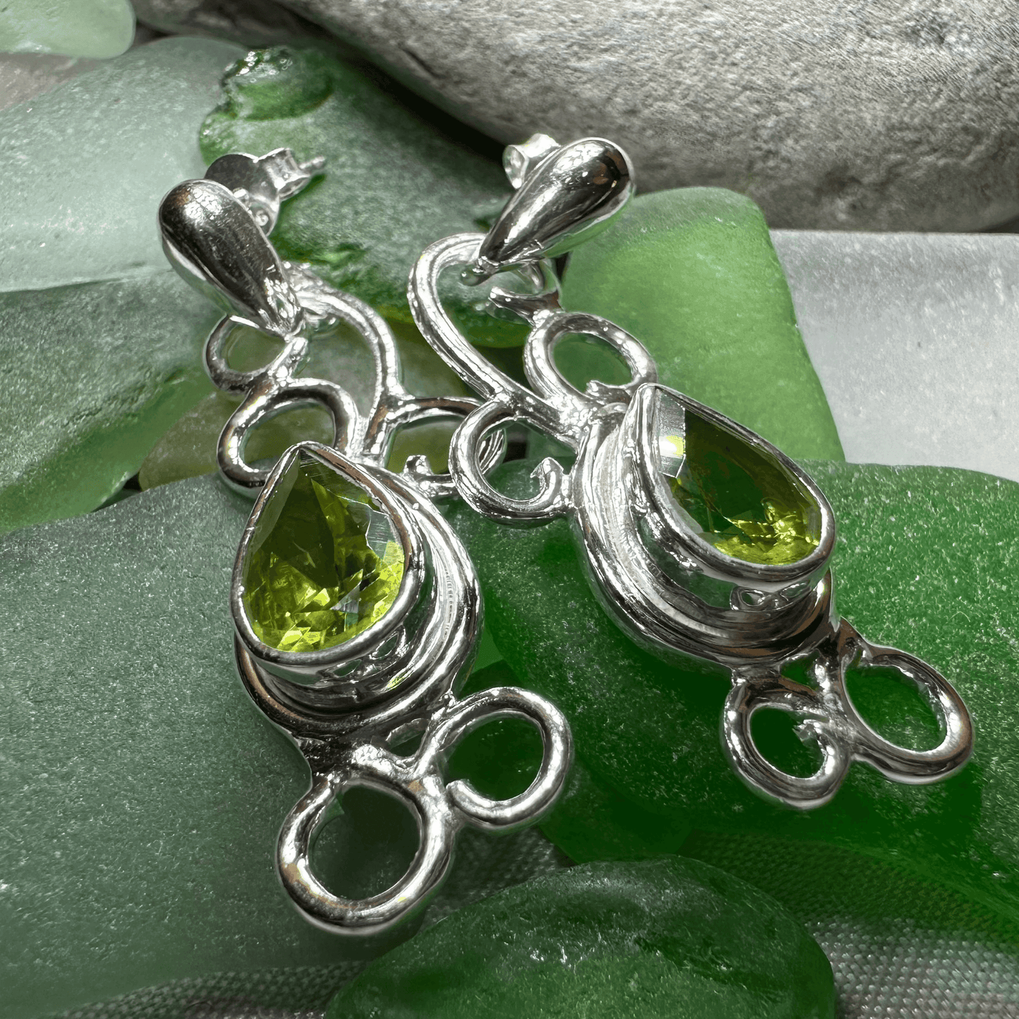 Ariadne Celtic Knot Earrings - Peridot