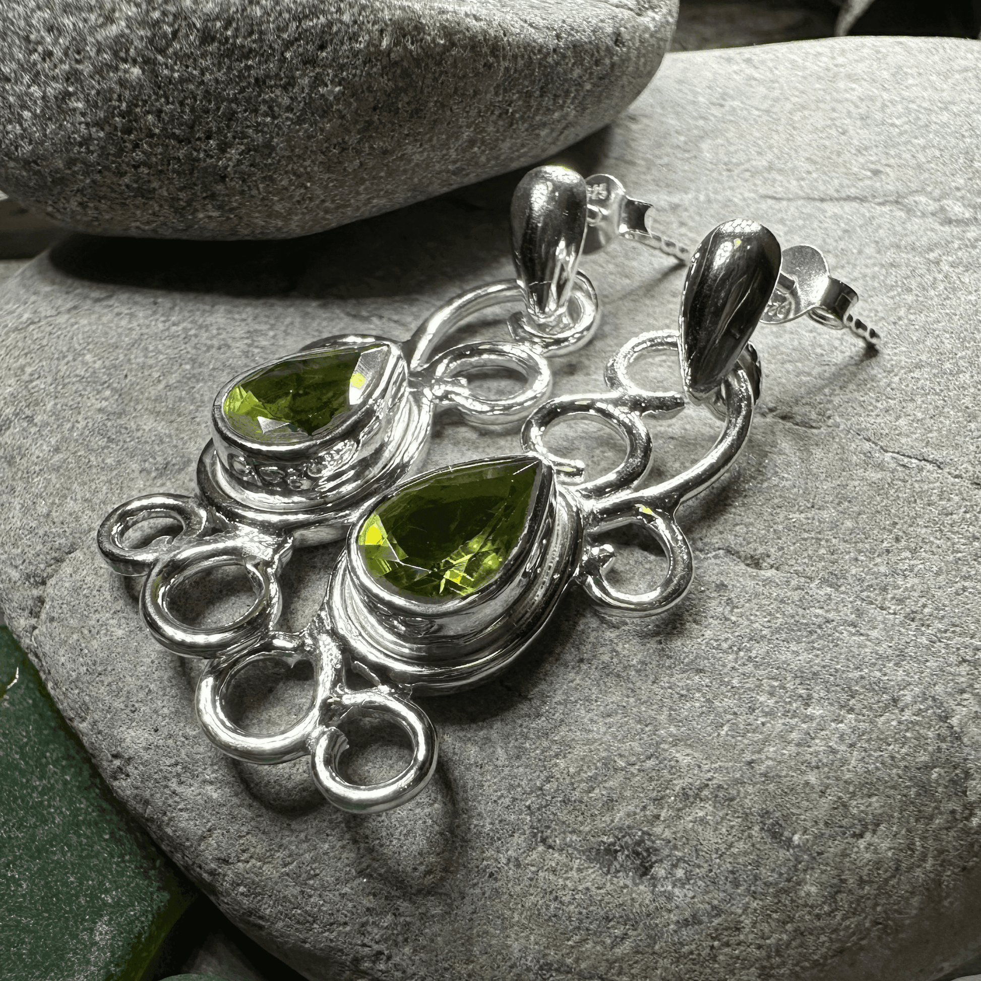 Ariadne Celtic Knot Earrings - Peridot