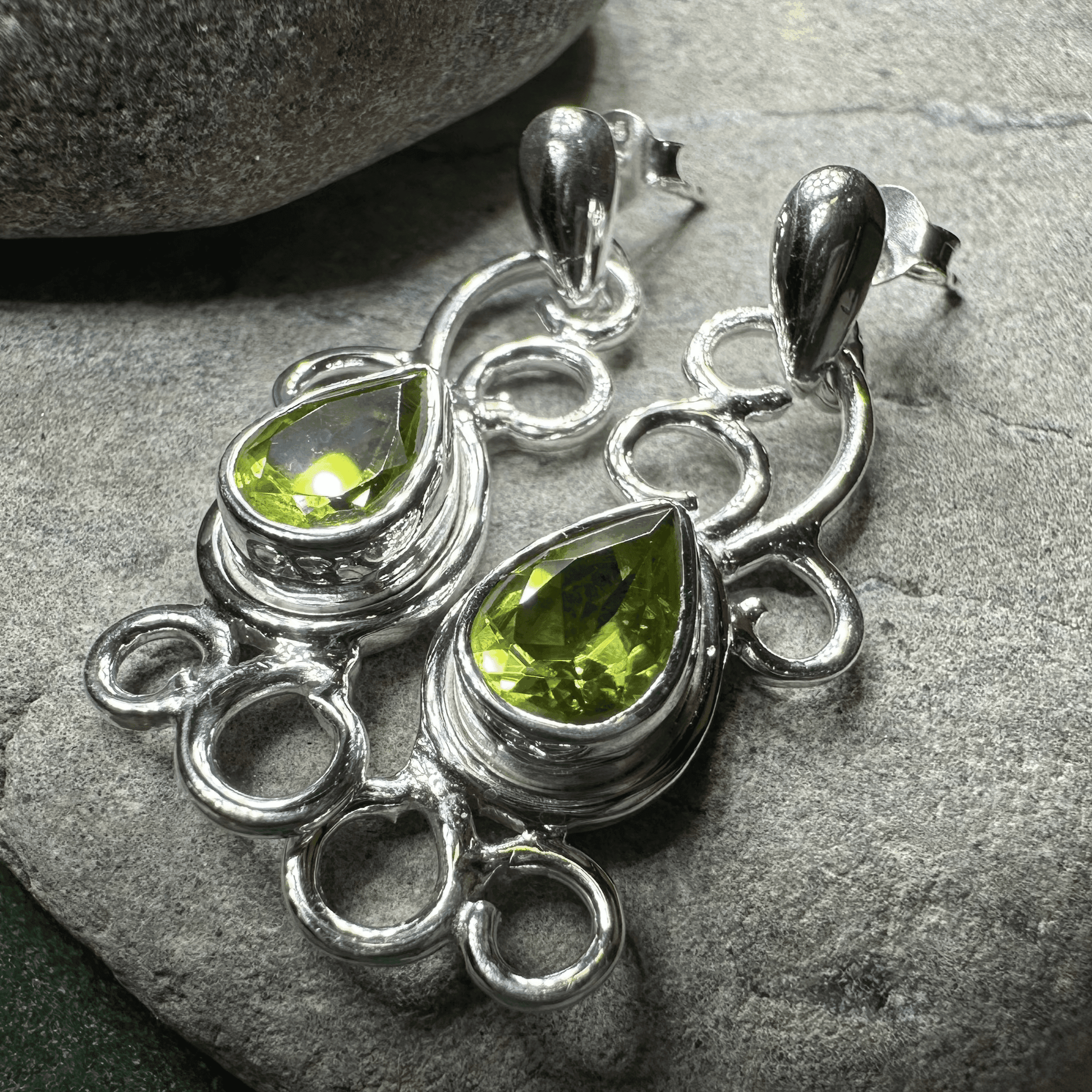 Ariadne Celtic Knot Earrings - Peridot