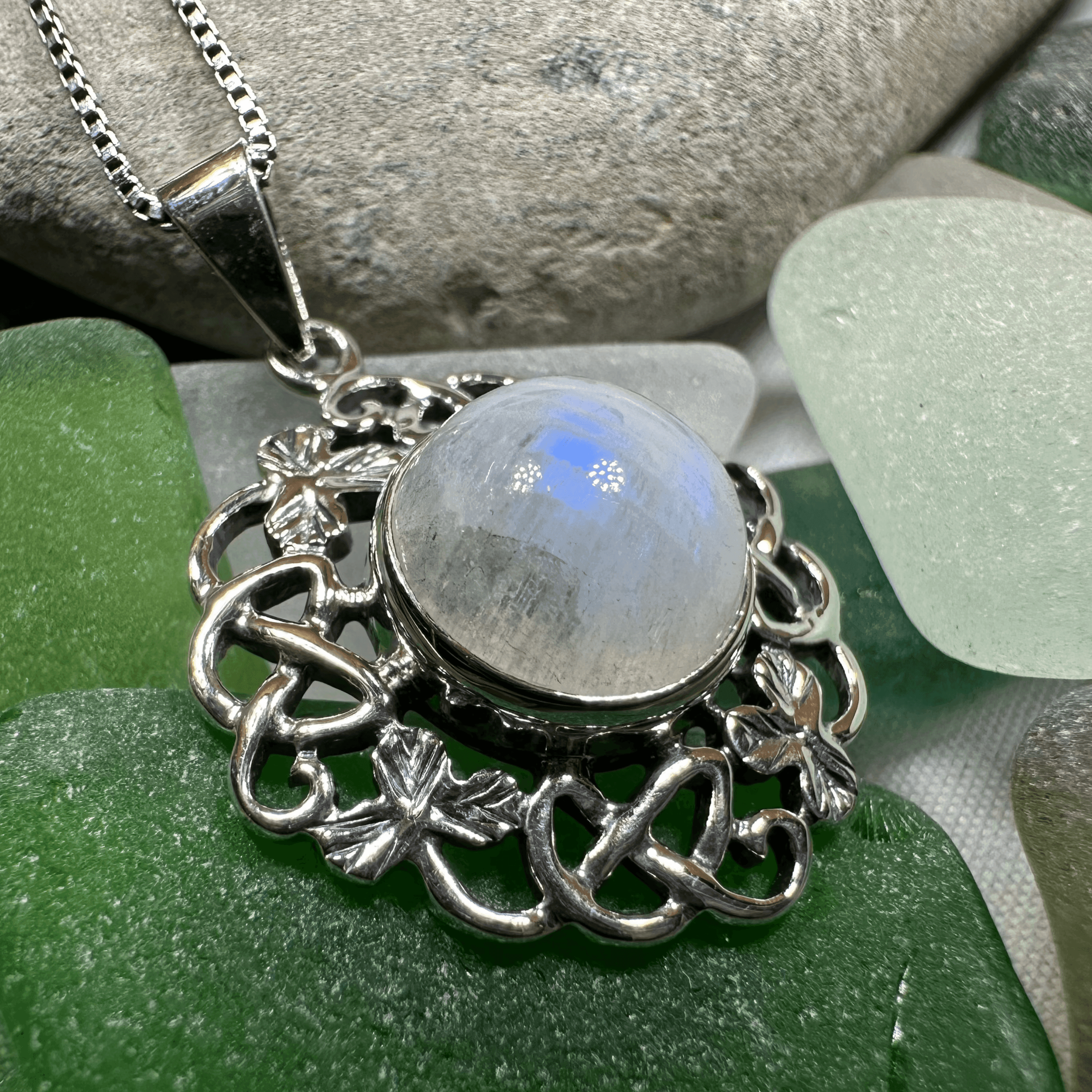 Elana Shamrock Moonstone Necklace - 18