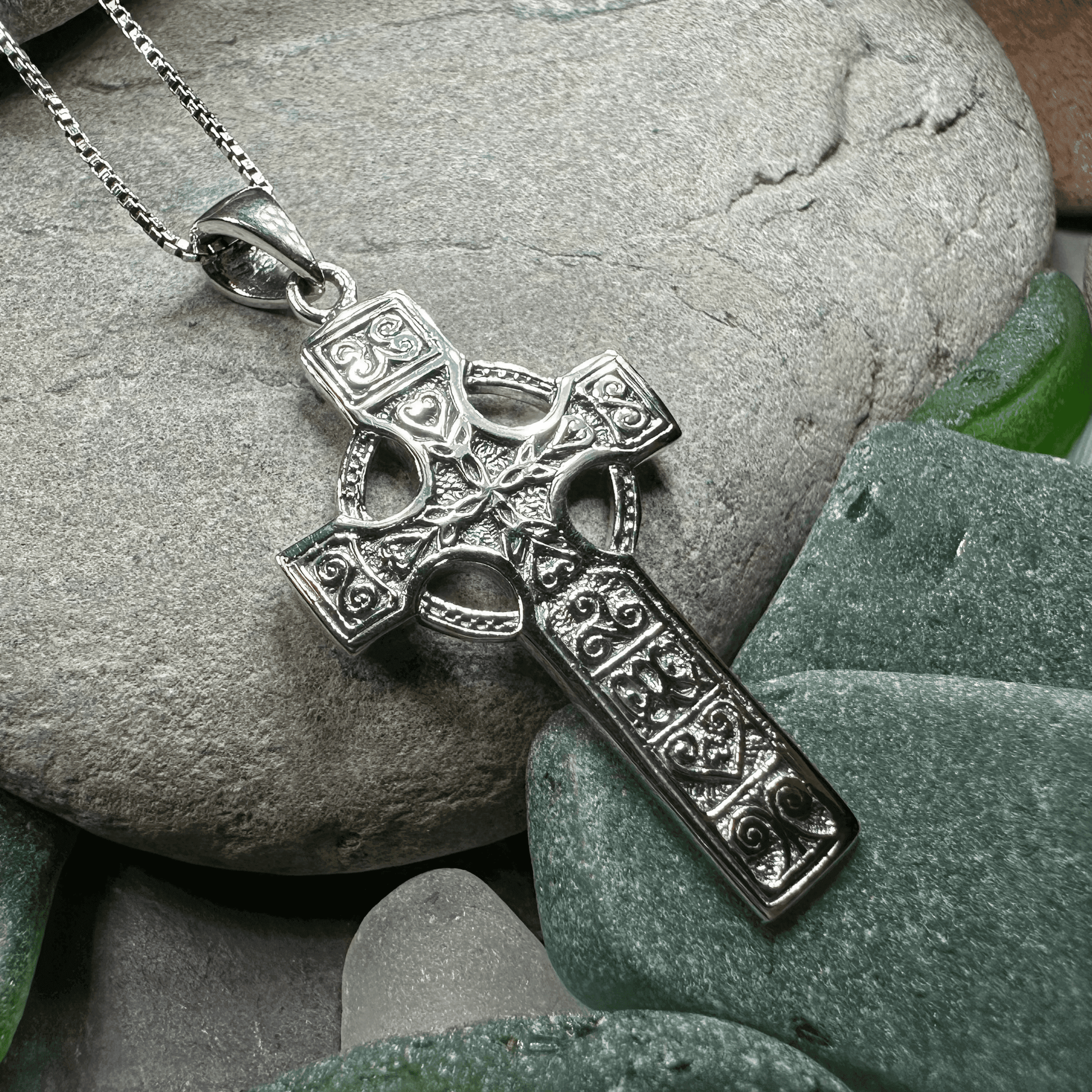 Columba Celtic Cross Necklace - 18
