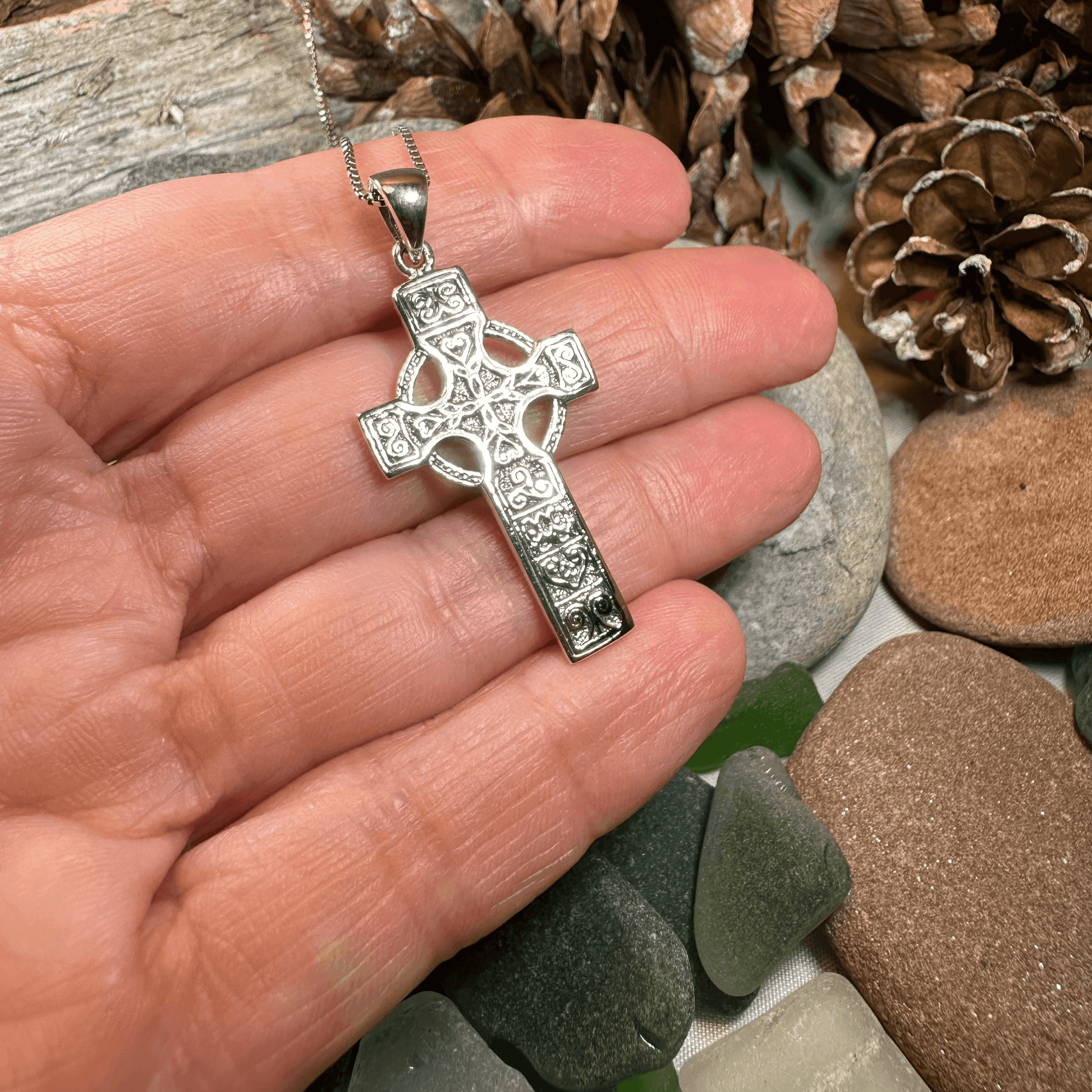 Columba Celtic Cross Necklace - 18