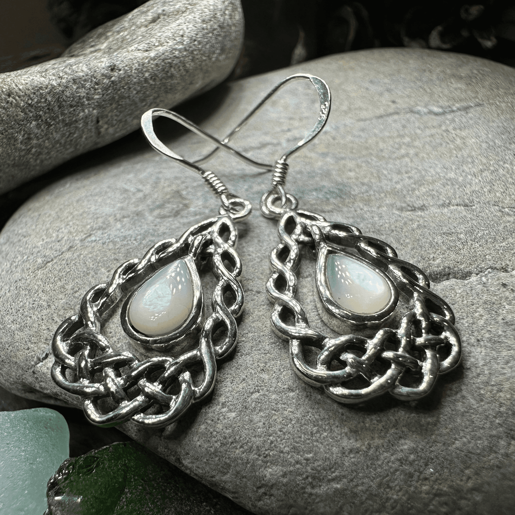 Lucretia Celtic Knot Earrings - Mother of pearl