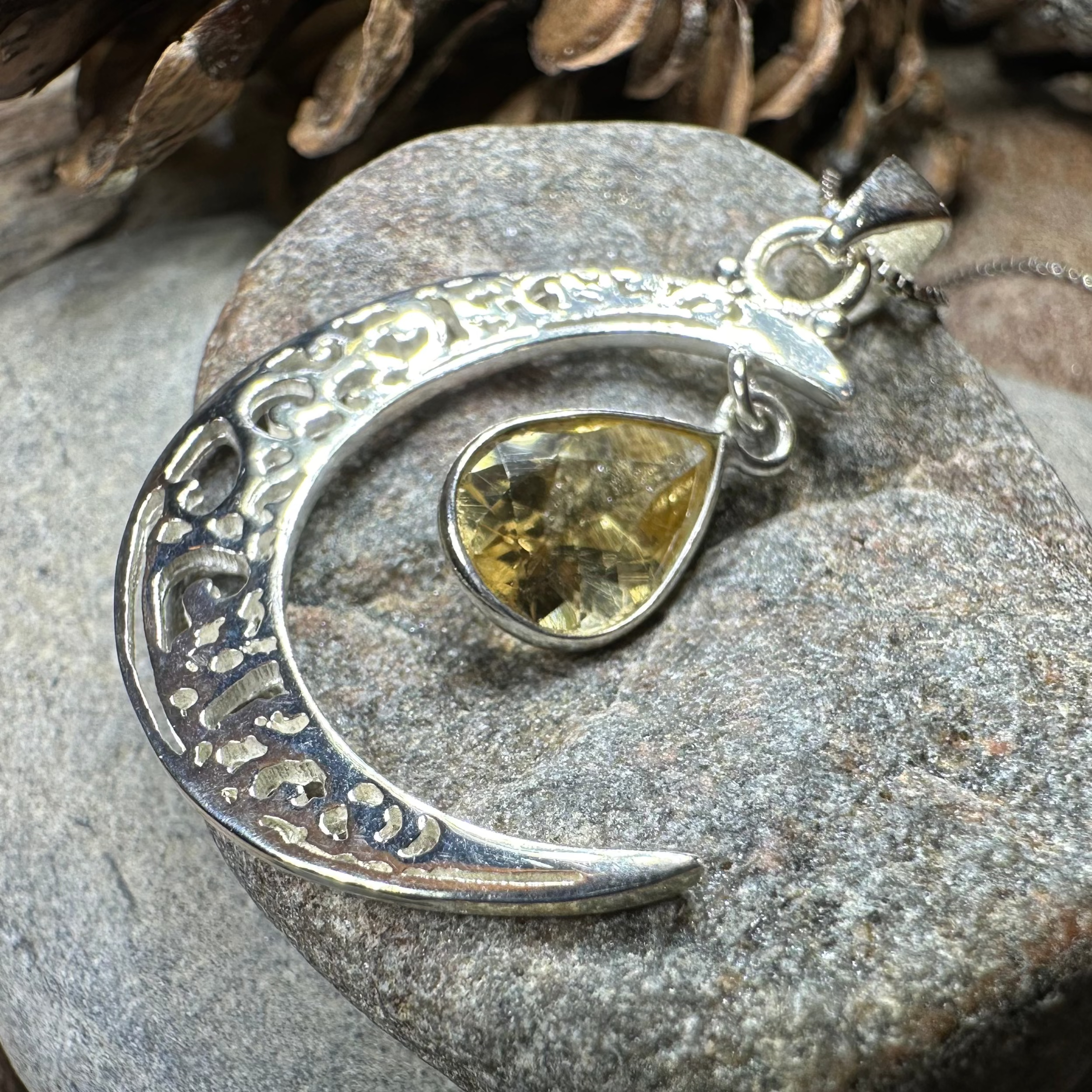 Riana Moon Necklace