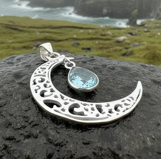 Riana Moon Necklace