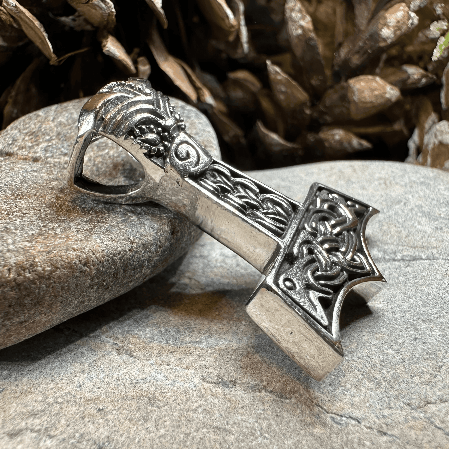 Idun Thor's Hammer Necklace - 18