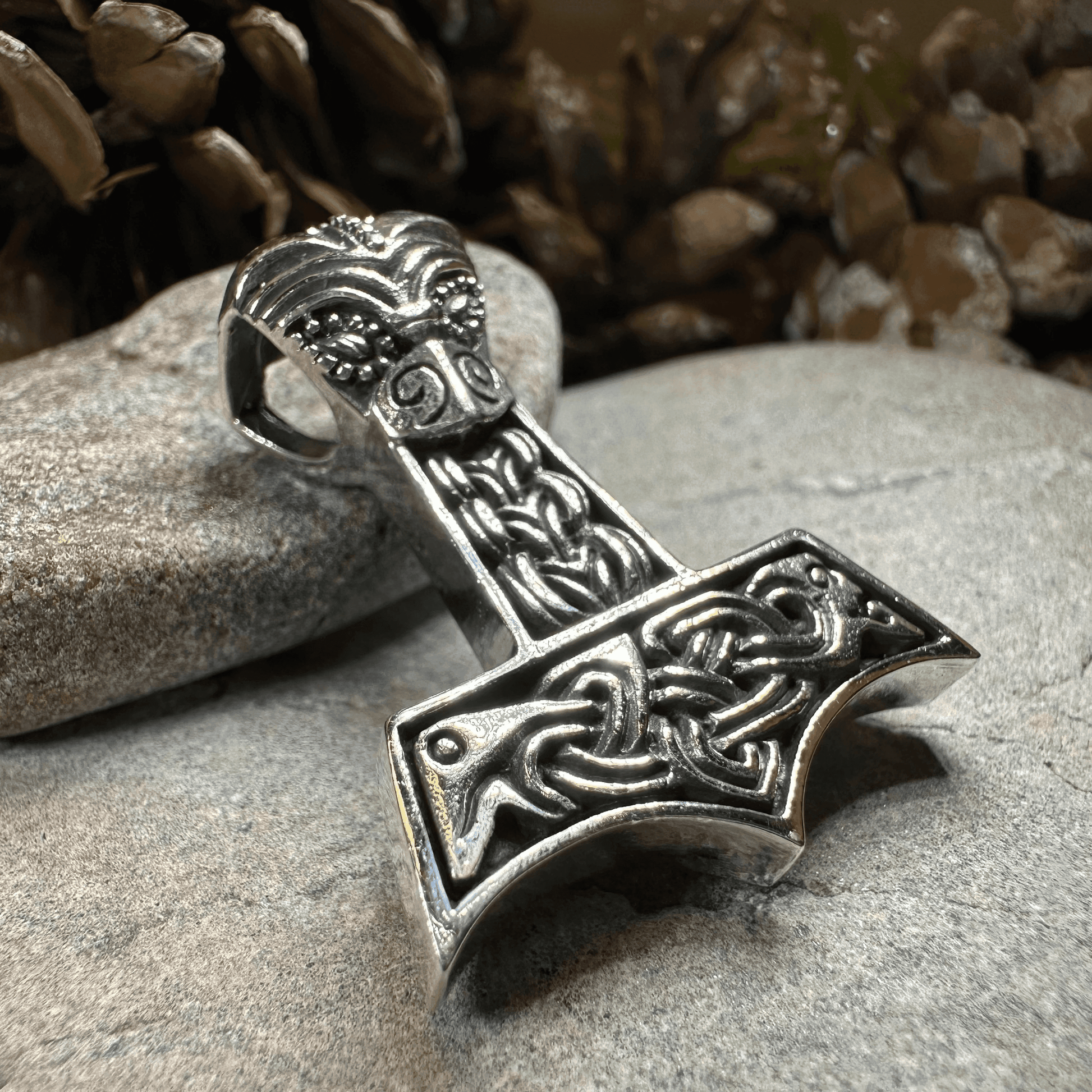 Idun Thor's Hammer Necklace - 18