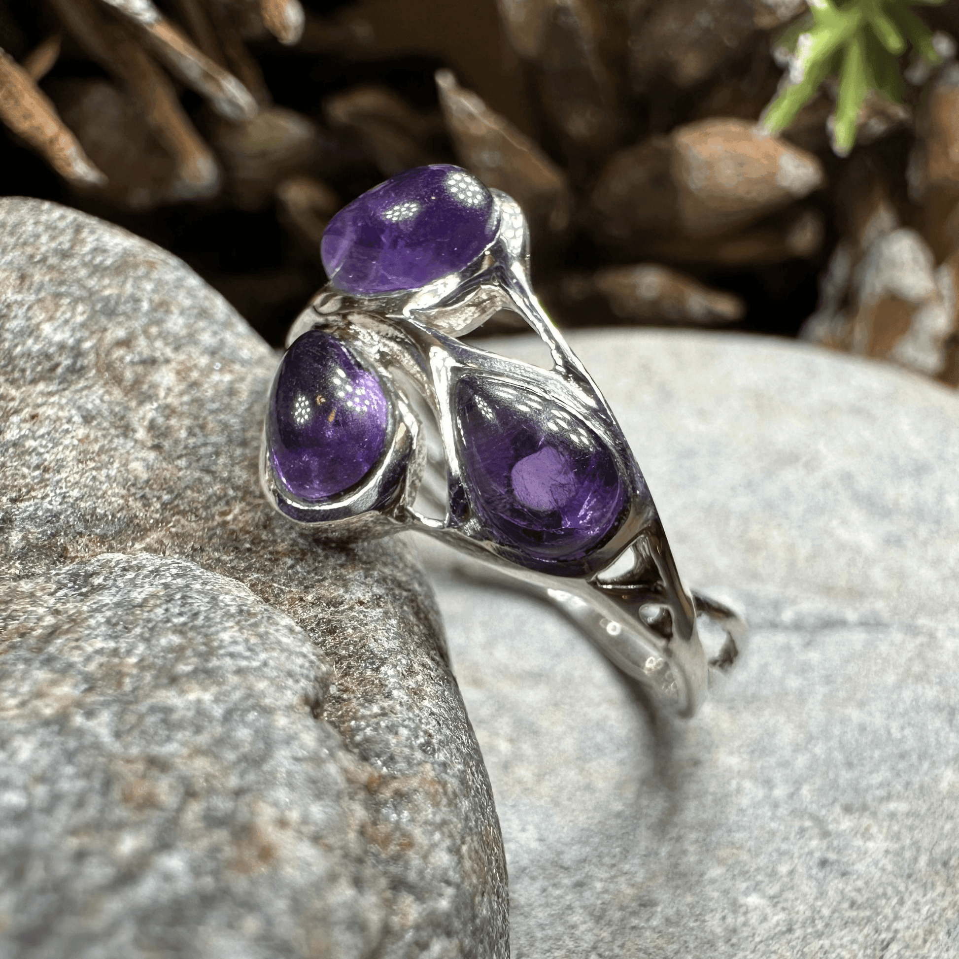 Celtic Love Knot Ring - 5 / Amethyst