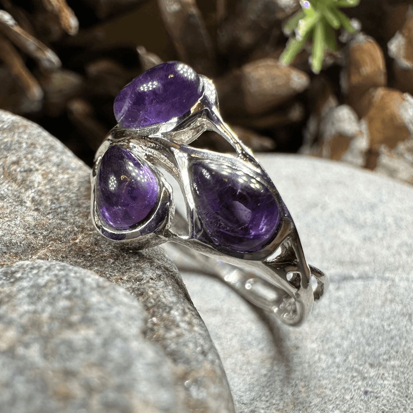 Celtic Love Knot Ring - 5 / Amethyst
