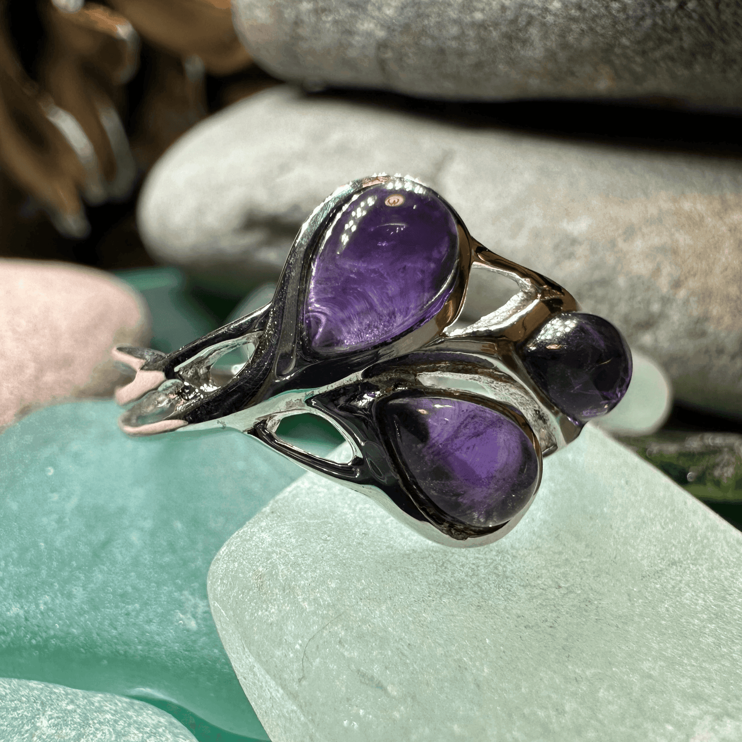 Celtic Love Knot Ring - 7 / Amethyst