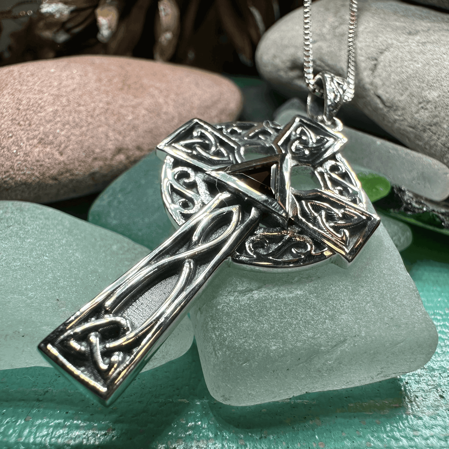 Recovery Celtic Cross Necklace - 18 / Amethyst