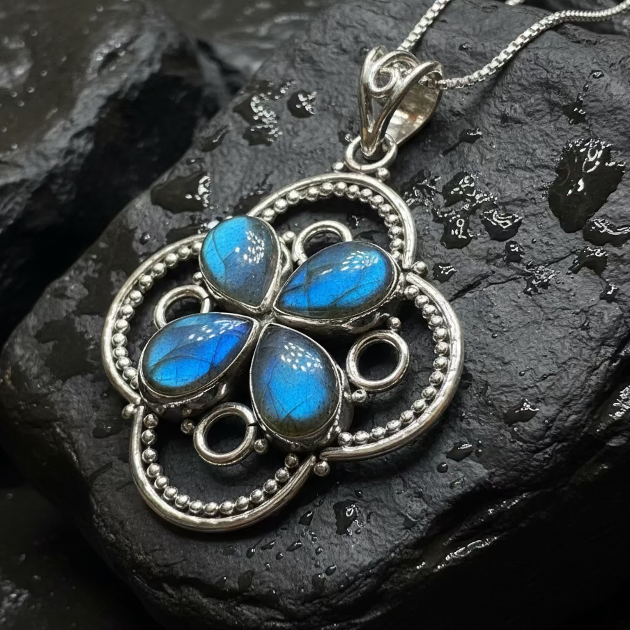 Astrid Aurora Necklace