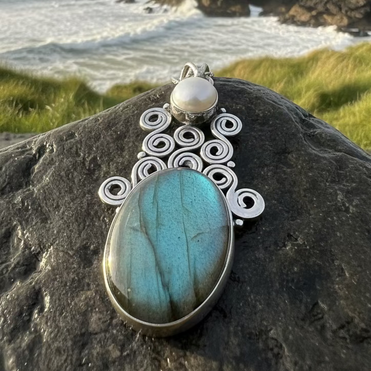 Phoebe Labradorite Necklace