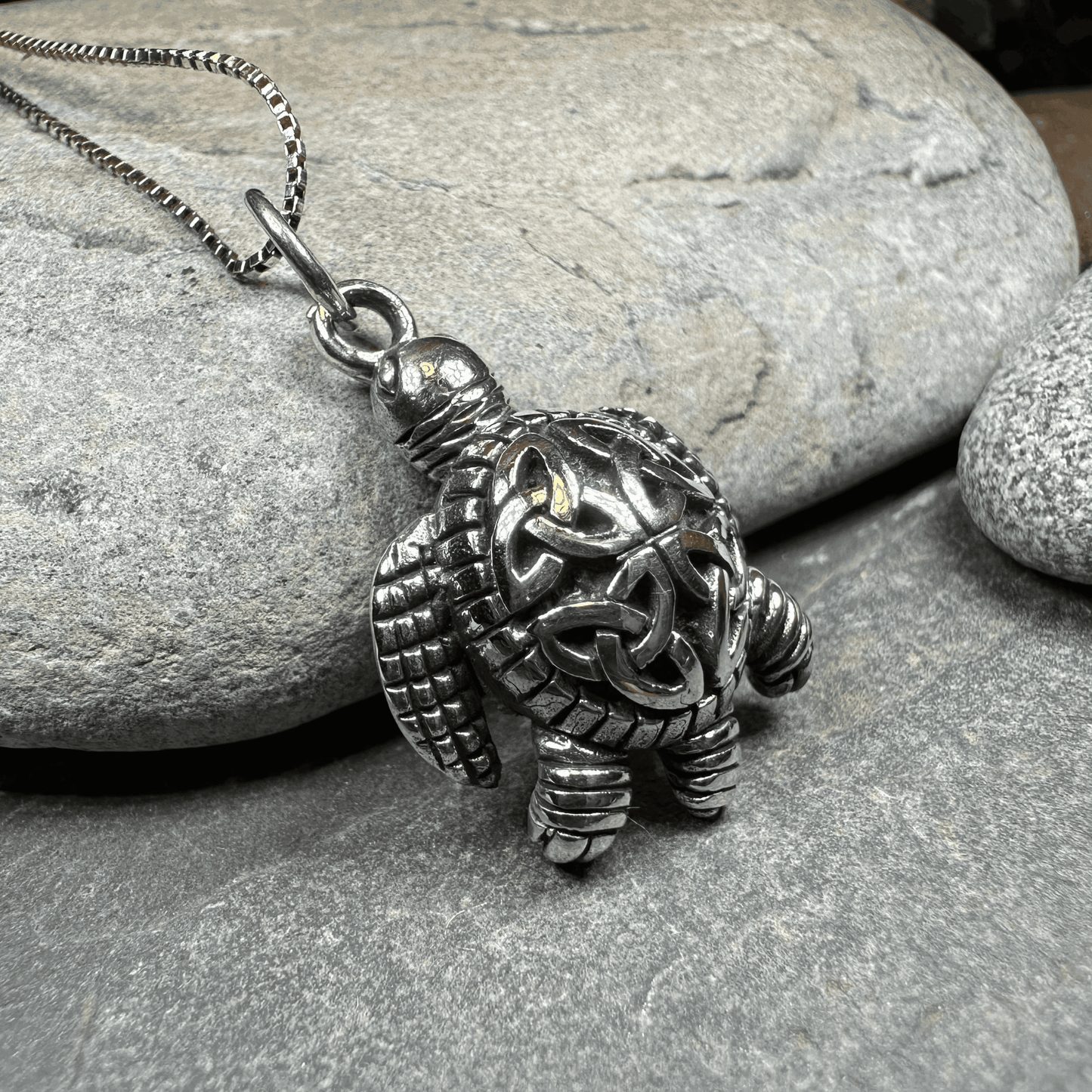 Birte Celtic Turtle Necklace - 18