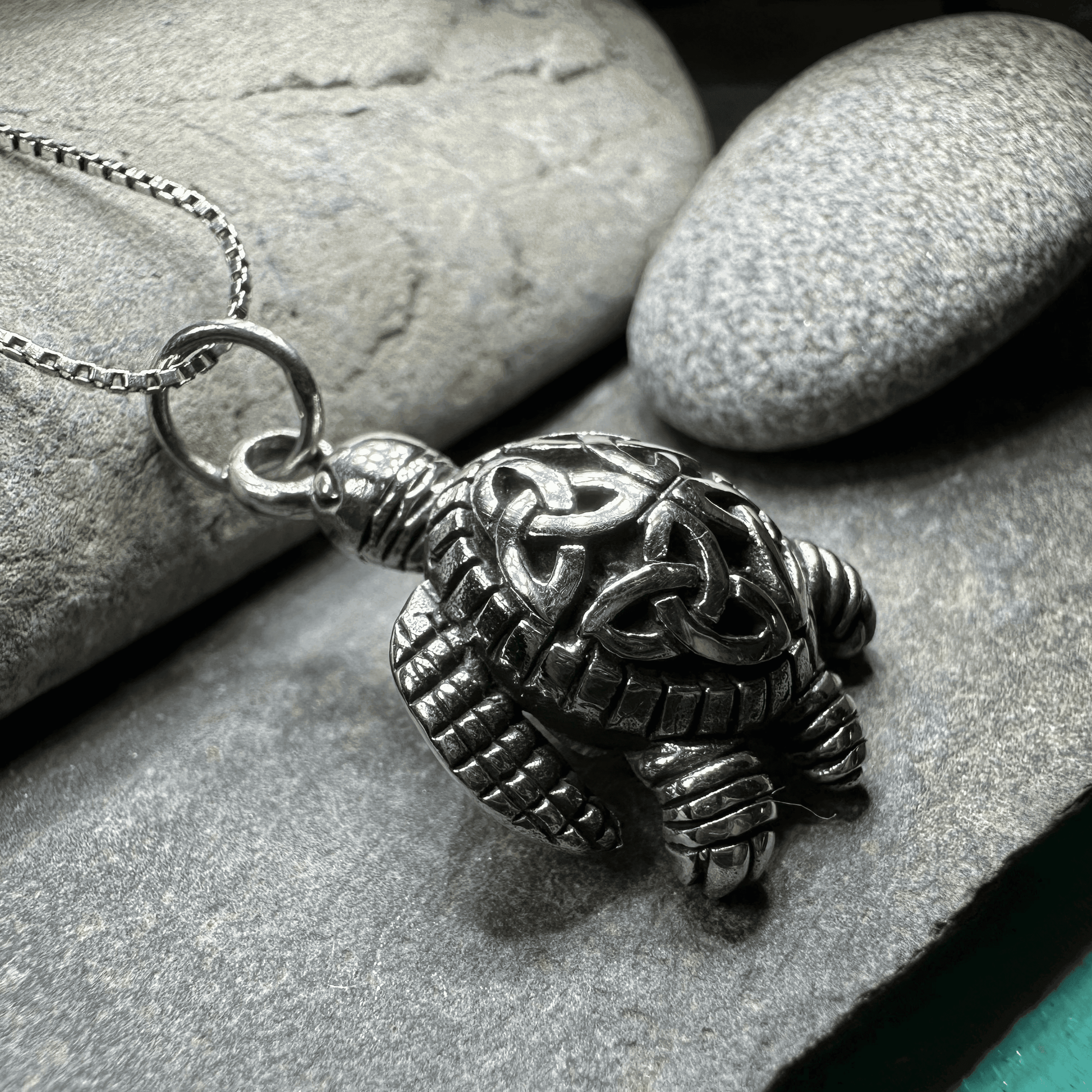 Birte Celtic Turtle Necklace - 18