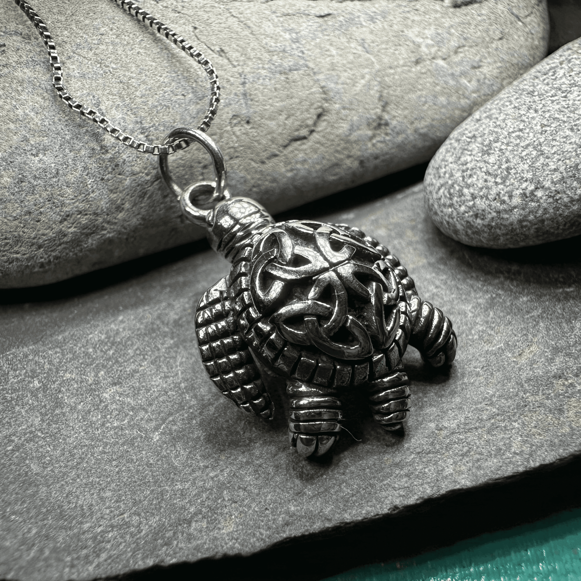 Birte Celtic Turtle Necklace - 18