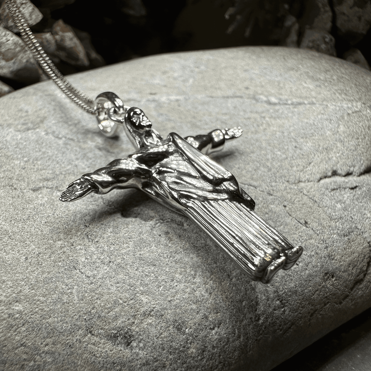 Christ the Redeemer Cross Necklace - 18