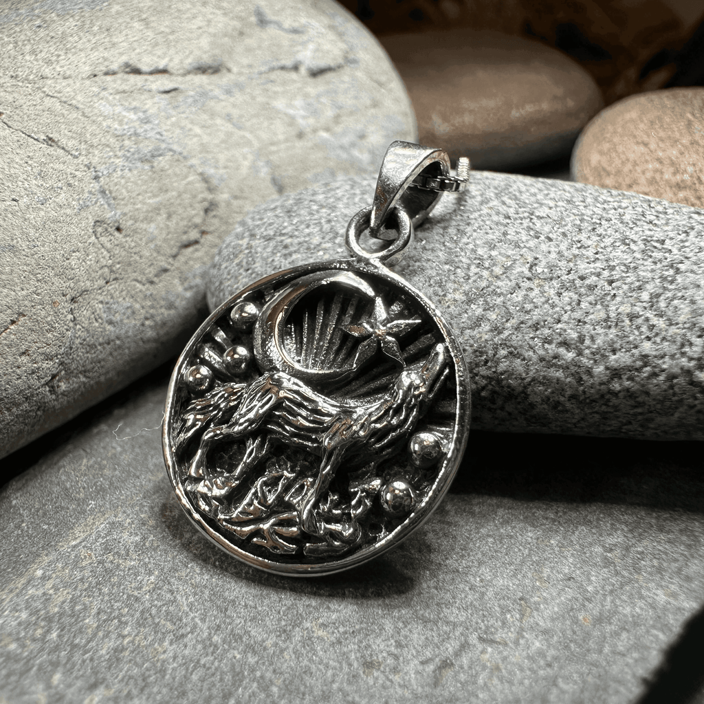 Oíche Wolf Necklace - 