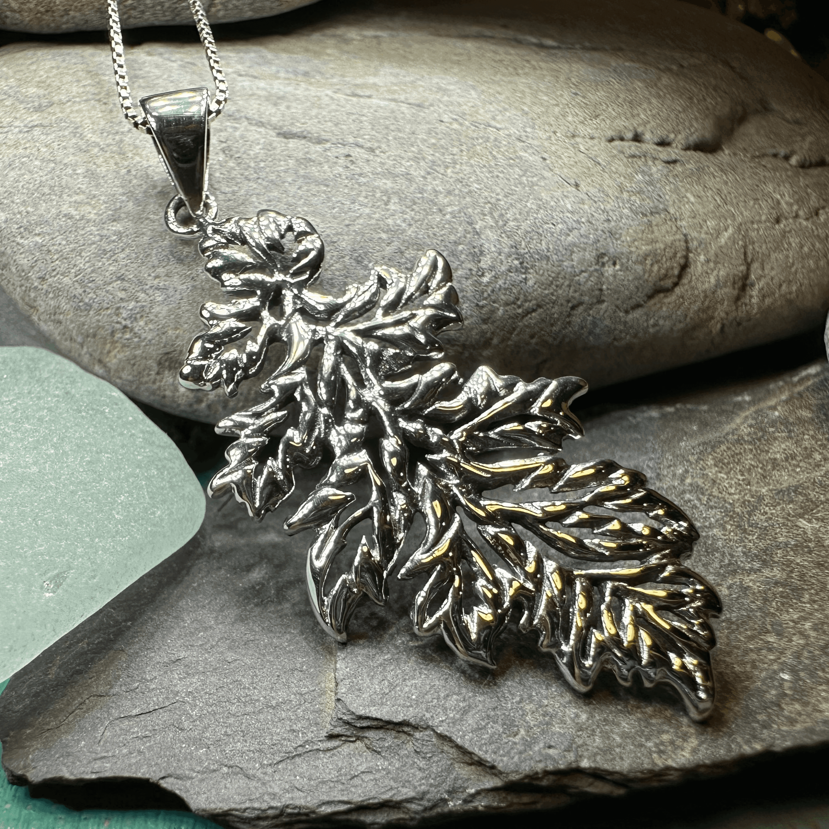 Derwen Oak Leaf Necklace - 18