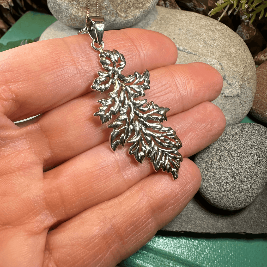 Derwen Oak Leaf Necklace - 18