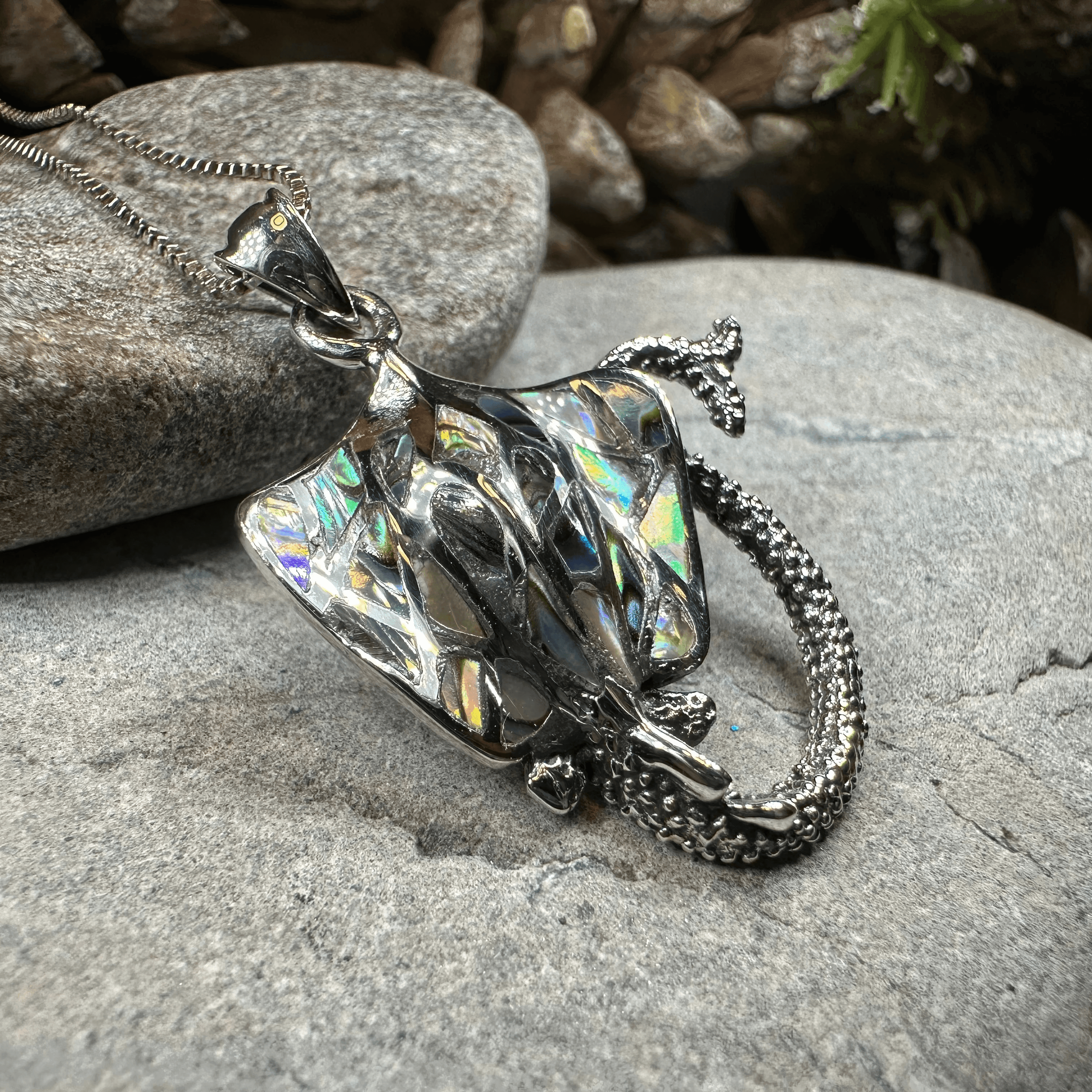 Abalone Manta Ray Necklace - 18 / Abalone