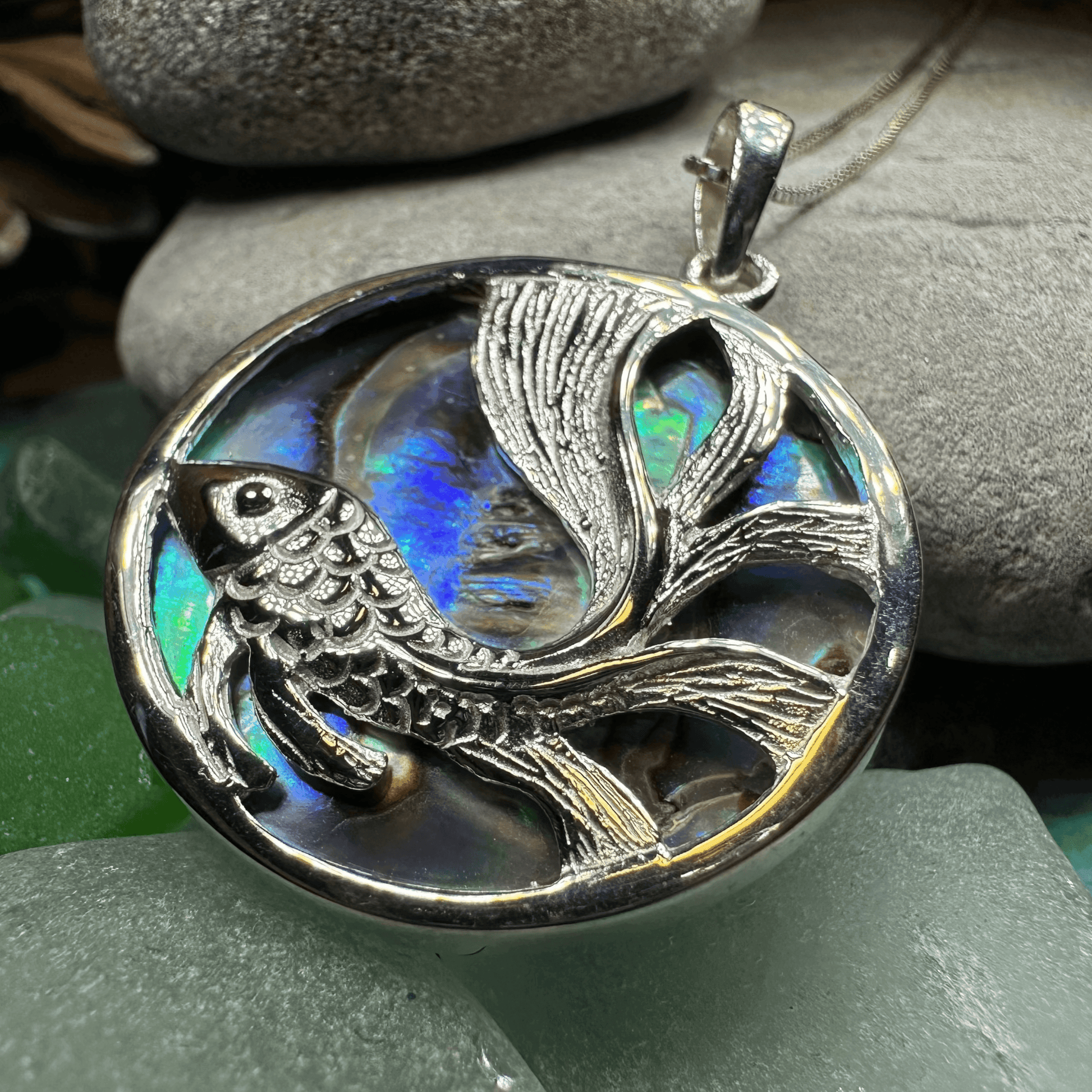 Abalone Koi Fish Necklace - abalone shell / 18