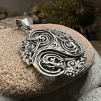 Acutus Triskele Dragon Necklace - 18