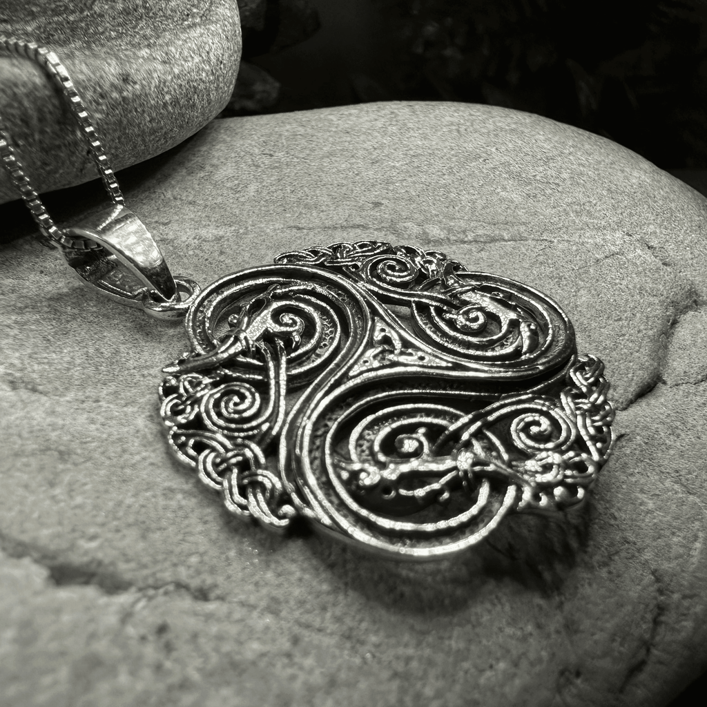 Acutus Triskele Dragon Necklace - 18