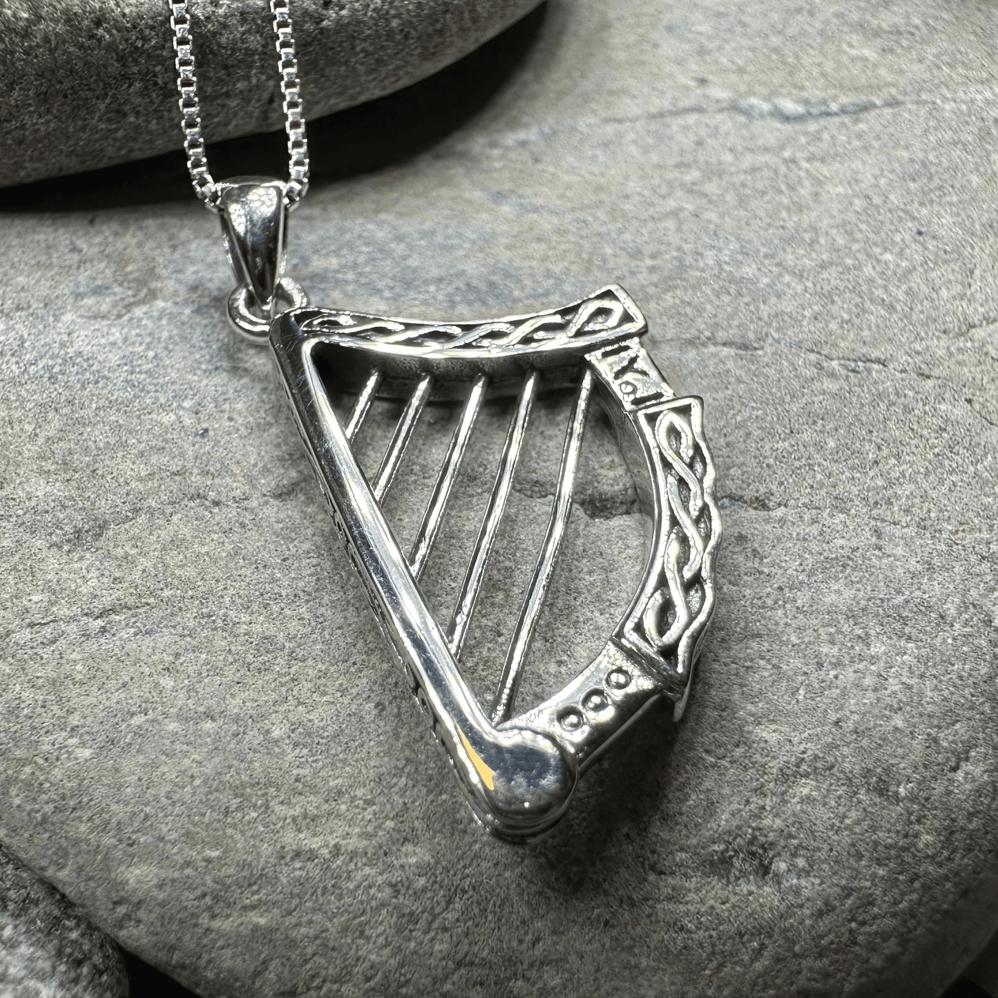 Torlogh Celtic Harp Necklace - 18
