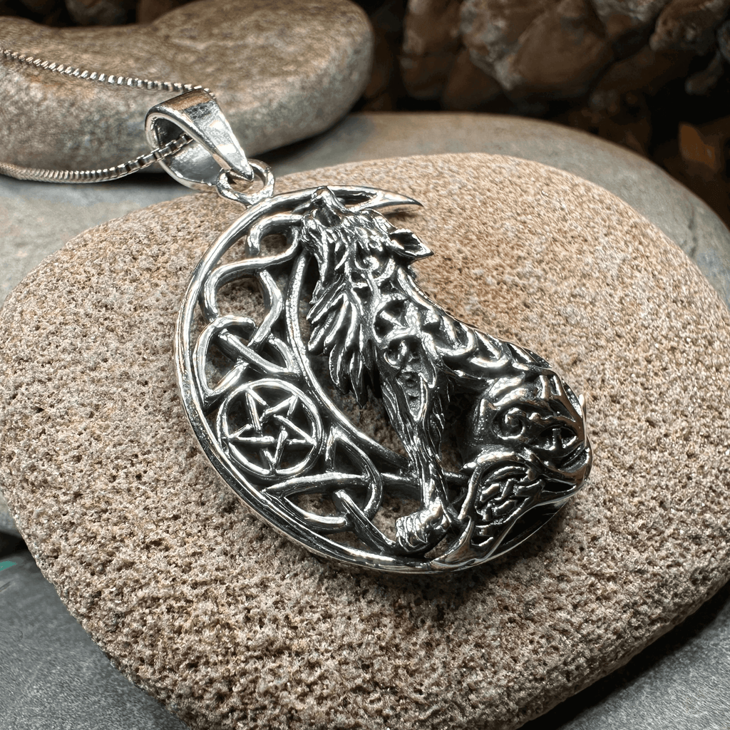 Mac Tíre Wolf Necklace - 18