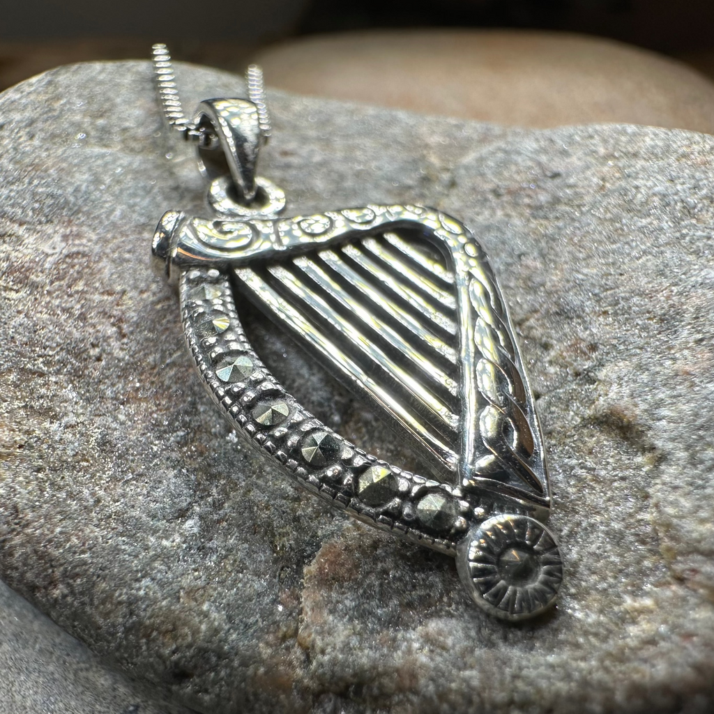Cinnia Celtic Harp Necklace