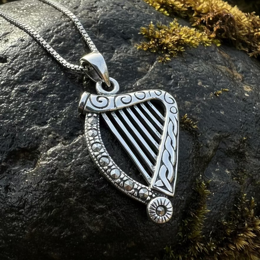 Cinnia Celtic Harp Necklace