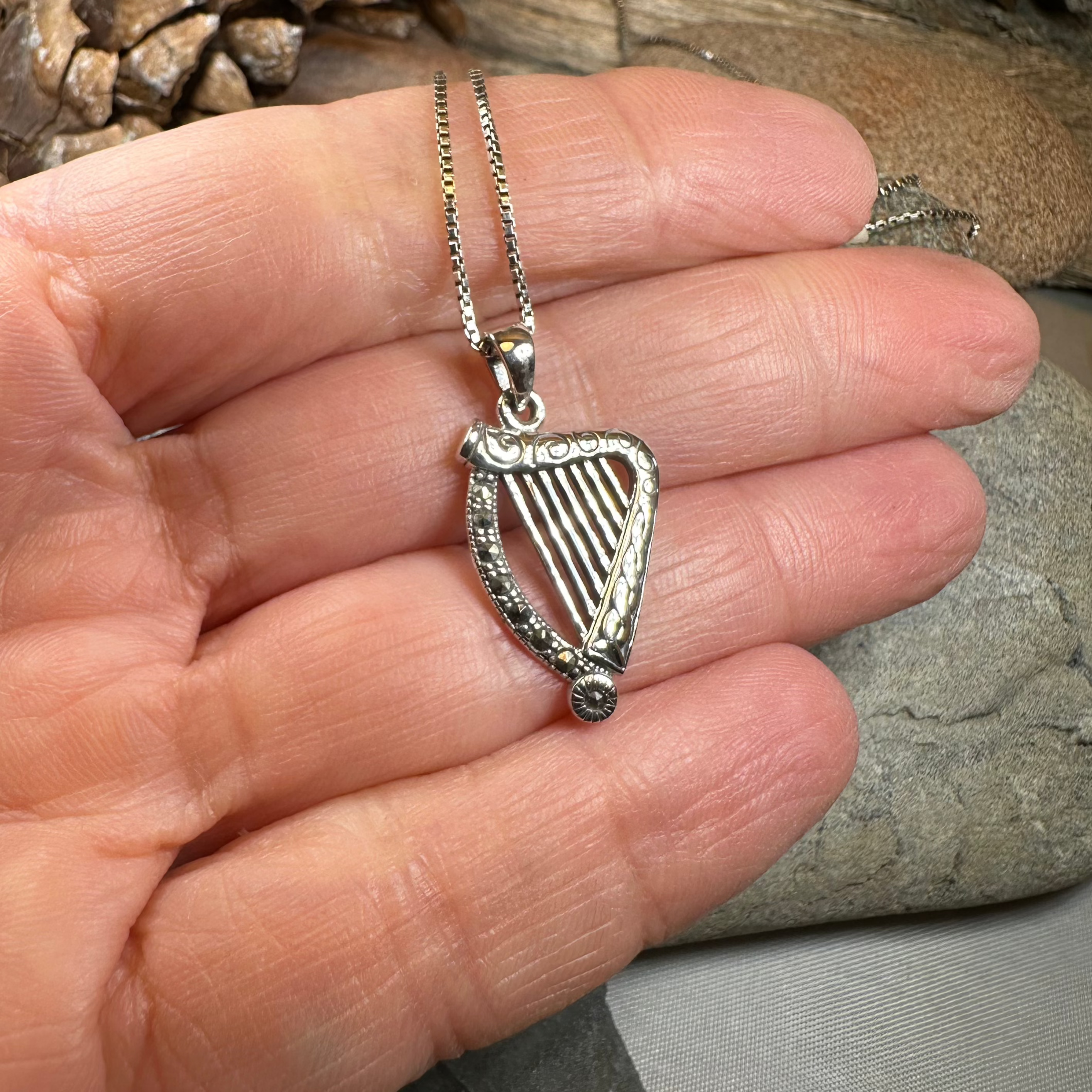 Cinnia Celtic Harp Necklace