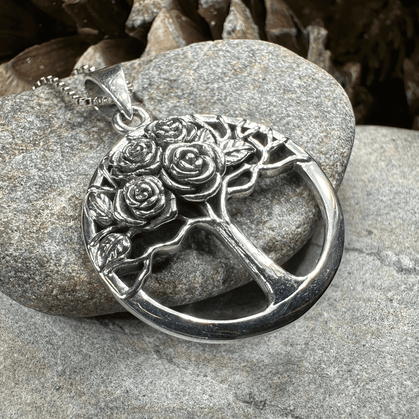 Roses Tree of Life Necklace - 18