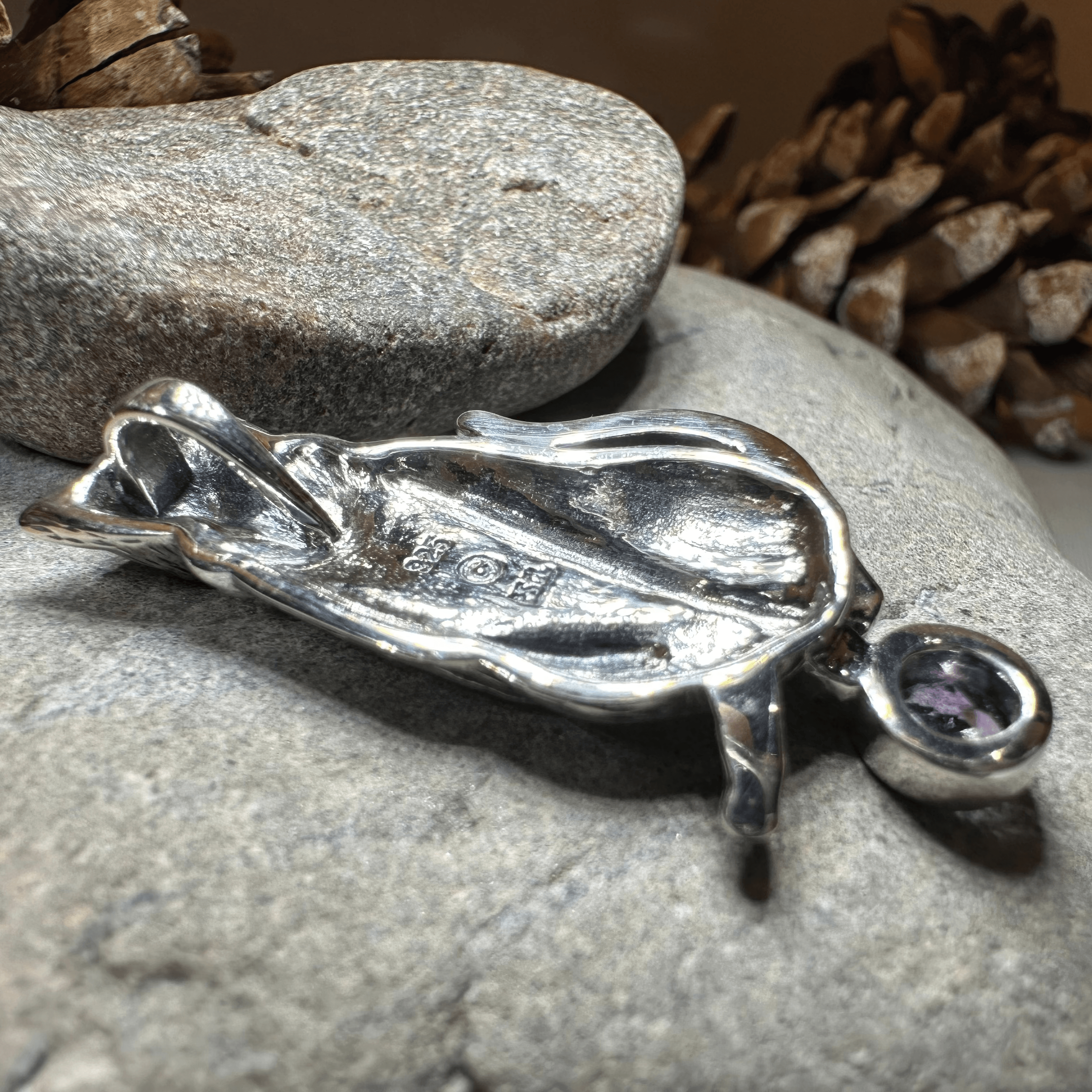 Playful Cat Necklace - Emerald Crystal / 18