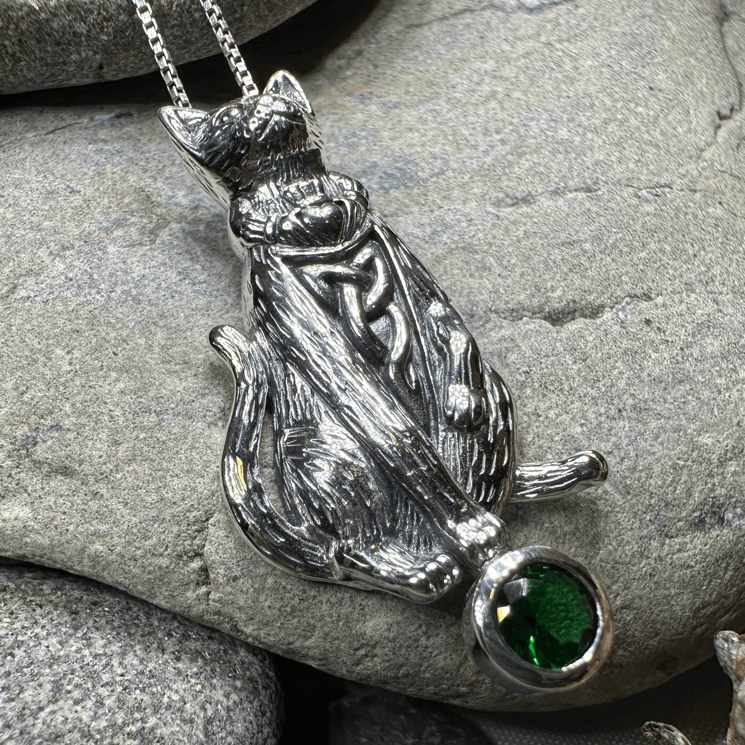 Playful Cat Necklace - Emerald Crystal / 18