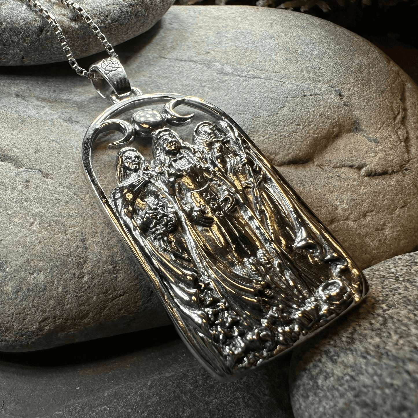 Hecate Triple Goddess Necklace - 18