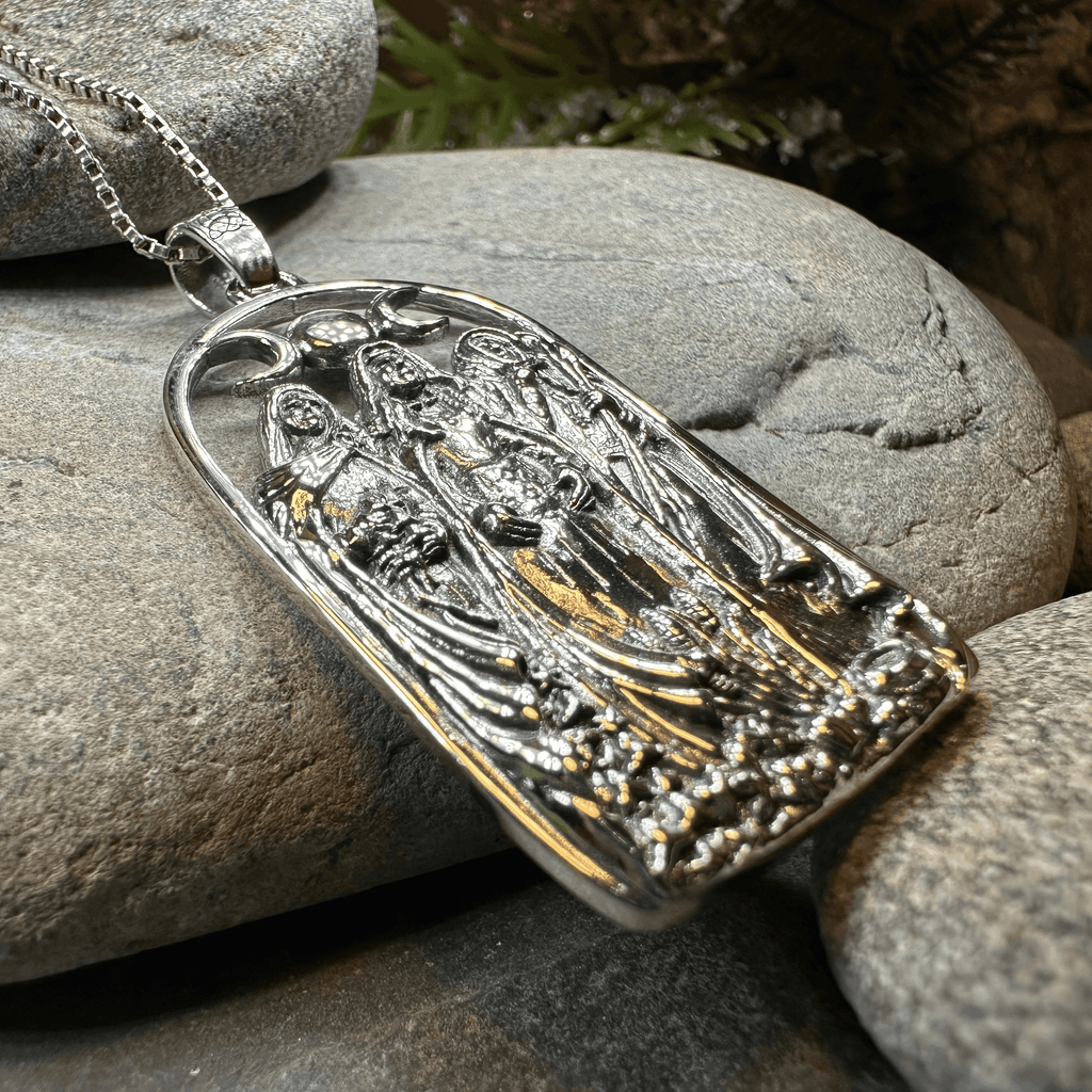 Hecate Triple Goddess Necklace - 18