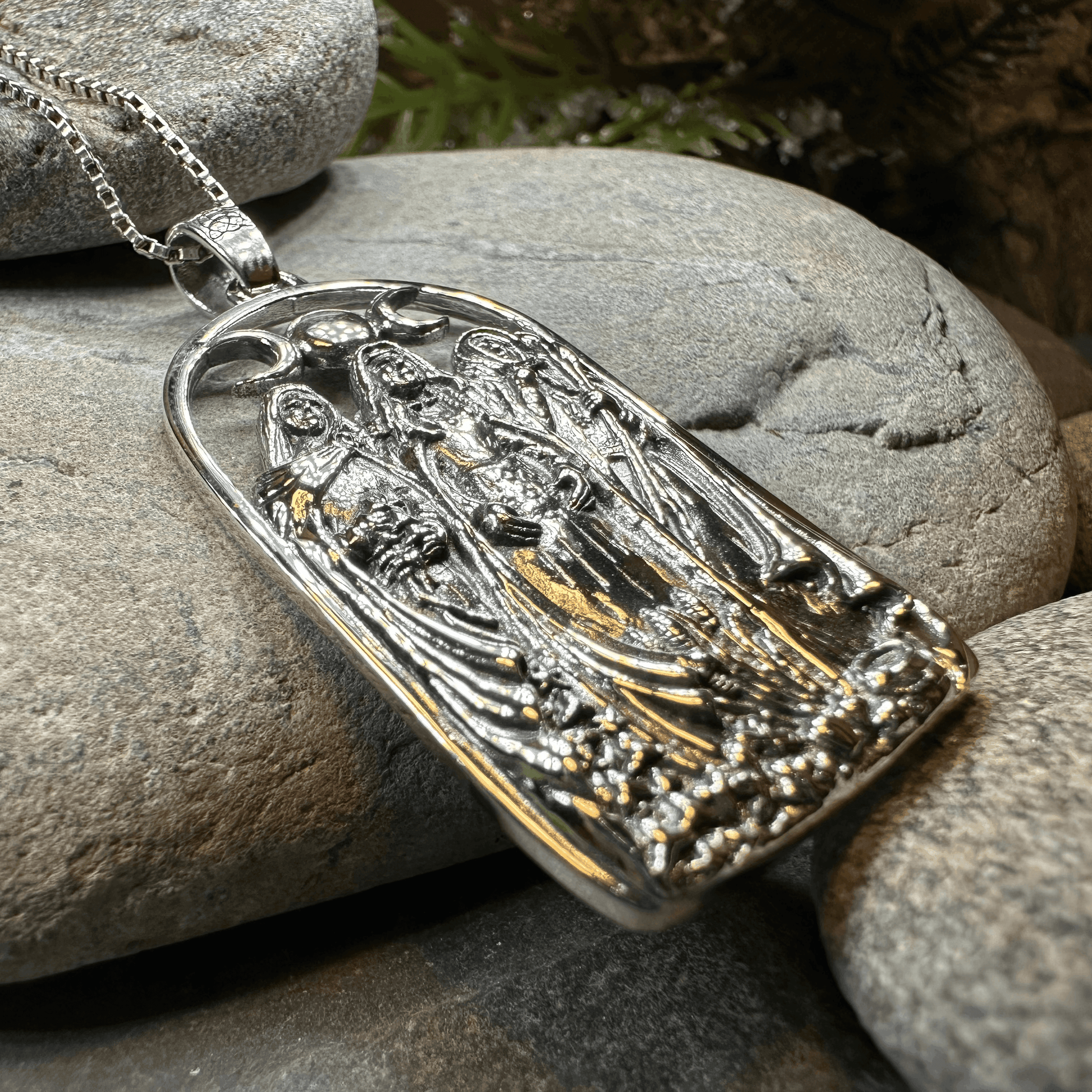 Hecate Triple Goddess Necklace - 18